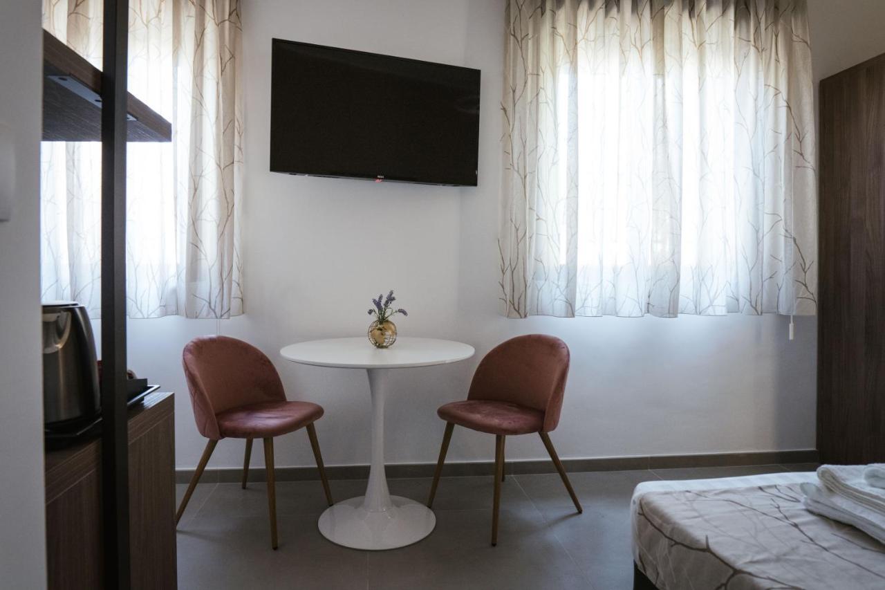 Cadjla Bed & Breakfast *